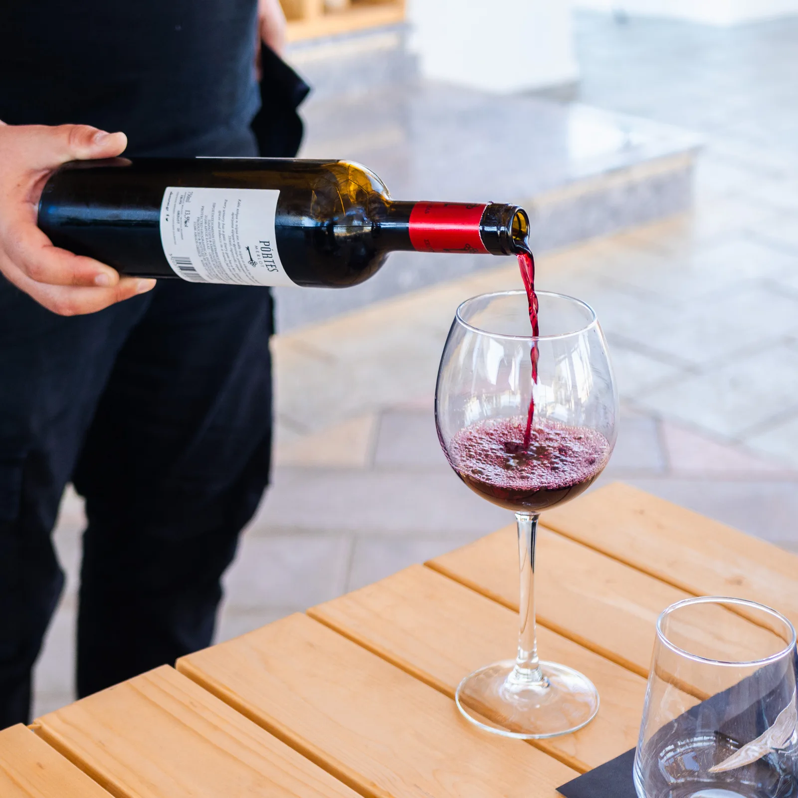 Wine being poured at Eterna